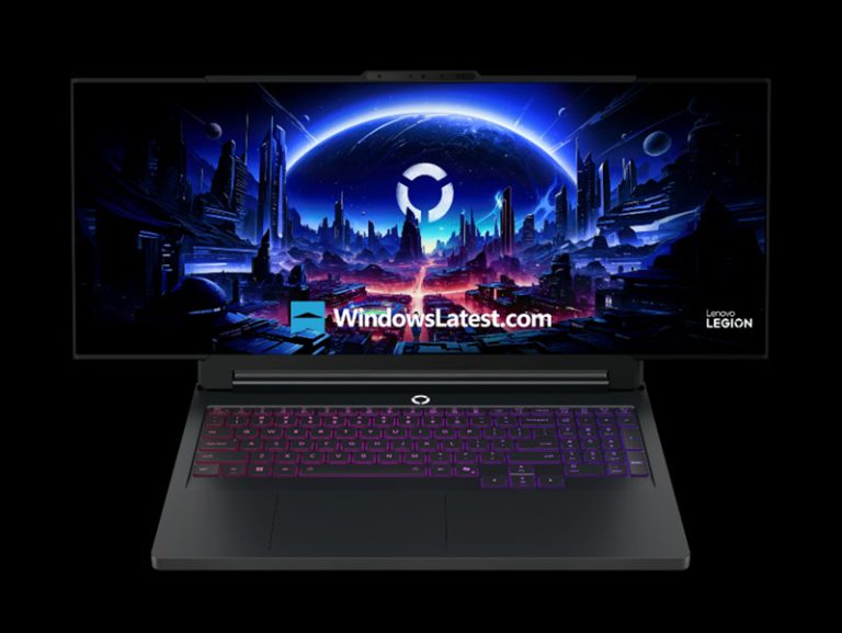 Екран ноутбука Lenovo Legion Pro Rollable у розширеному стані