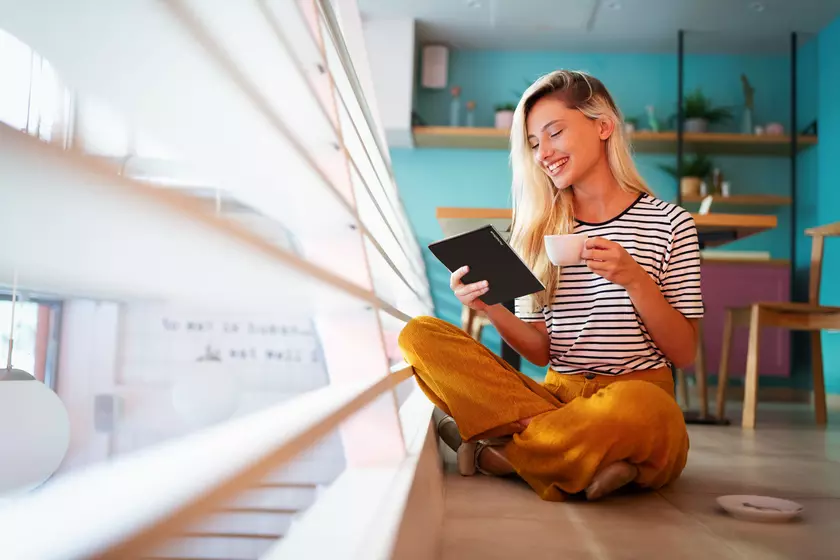 PocketBook Viva — перша в Європі електронна книга з революційним кольоровим дисплеєм E Ink Gallery 3