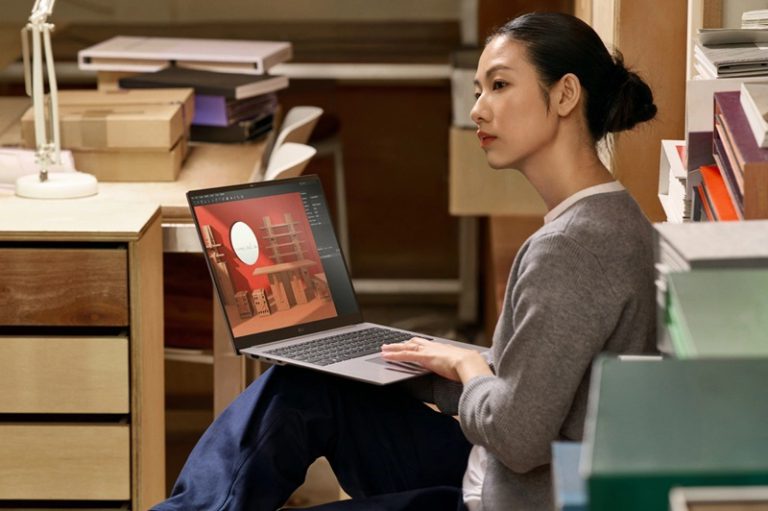 Макет ноутбука LG gram 2026 на виставці CES 2026