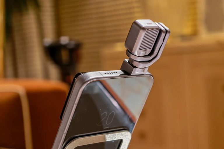 Унікальні функції Honor Robot Phone на CES 2026