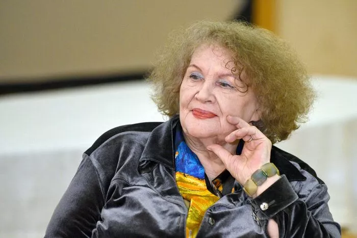Ліна Костенко Біографія: Життя, творчість і вплив на українську літературу