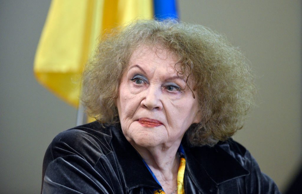 Ліна Костенко Біографія: Життя, творчість і вплив на українську літературу